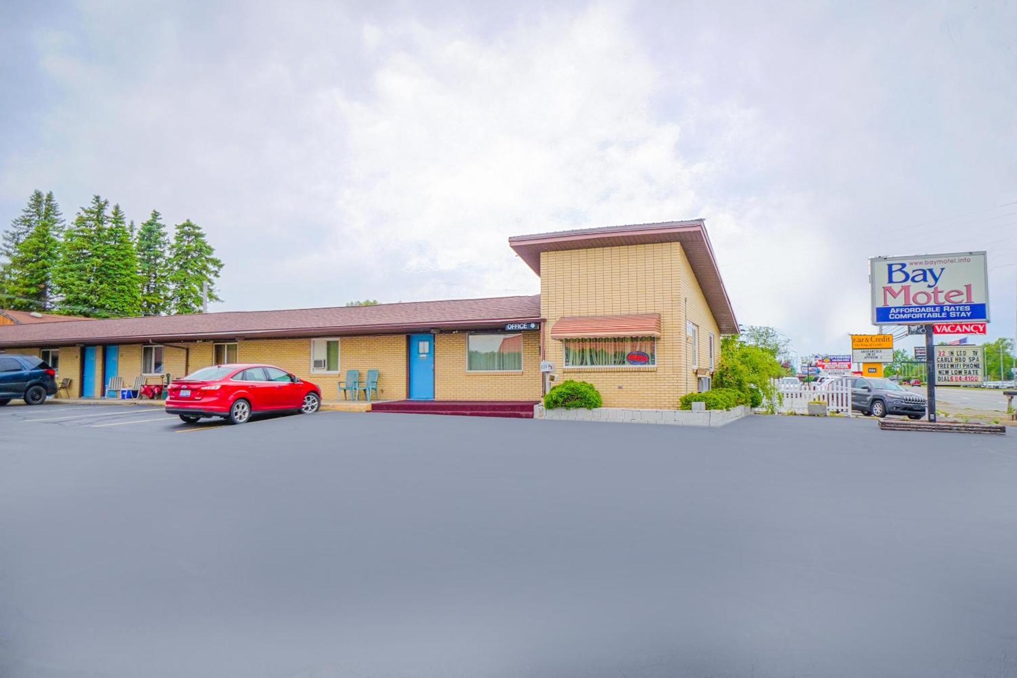 Bay Motel By Oyo Бей-Сити Экстерьер фото